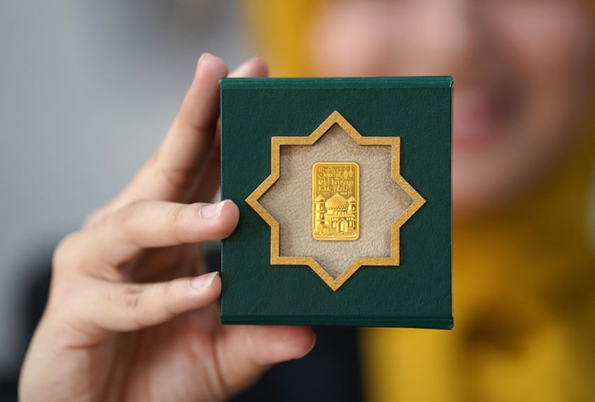 Harga Emas Antam Hari Ini Melonjak: Makin Cuan!