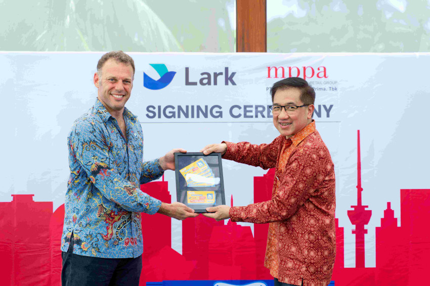 Transformasi Digital Hypermart: Efisiensi Operasional dengan Lark