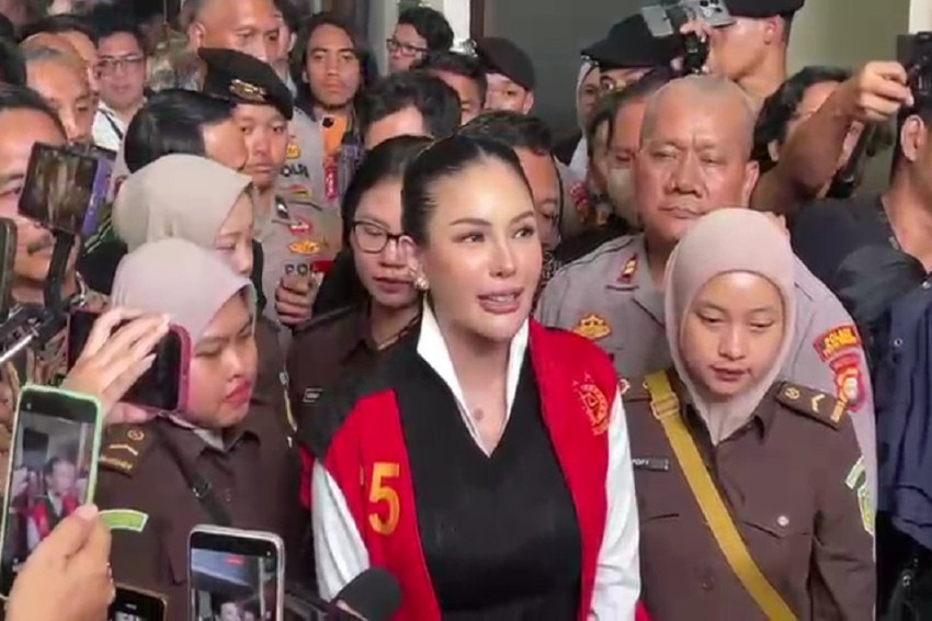 Nikita Mirzani Santai Dituntut 11 Tahun Penjara dan Denda Rp2 Miliar