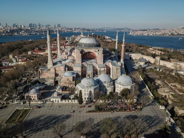 10 Tempat Wisata di Turki: Pesona Hagia Sophia & Cappadocia