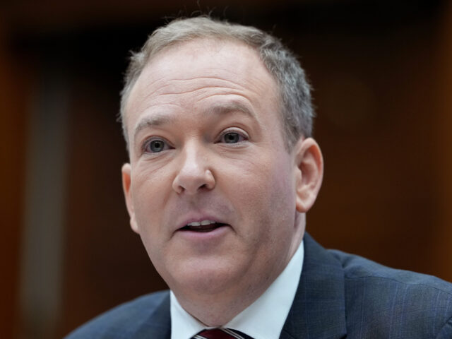 Aturan Baru EPA Melindungi Lingkungan & Pekerja